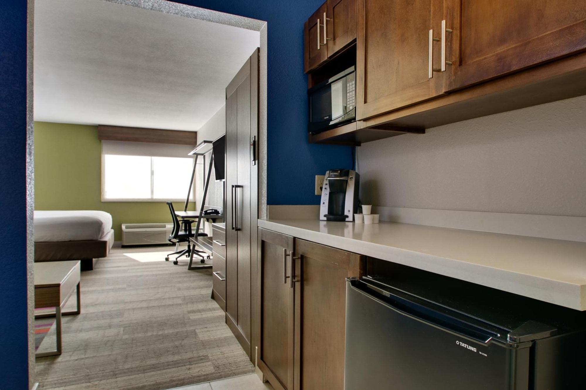Holiday Inn Express & Suites Wapakoneta By Ihg Εξωτερικό φωτογραφία